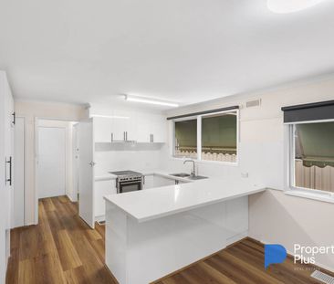 Comfortable Family Living in a Convenient Location - Photo 3