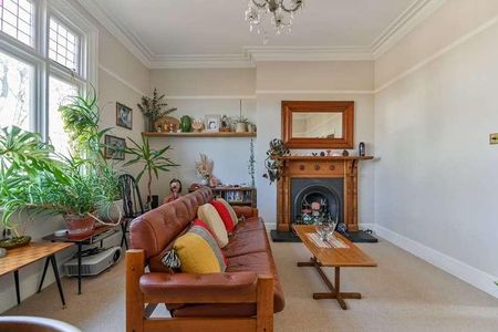 Beauchamp Road, East Molesey, KT8 - Photo 2