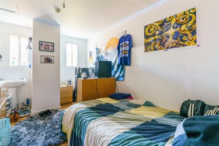 5 bedroom apartment to rent - Photo 4