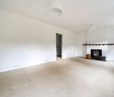 Myrtle Cottage Thursley Road Elstead, Godalming - 4 bedrooms Proper... - Photo 1