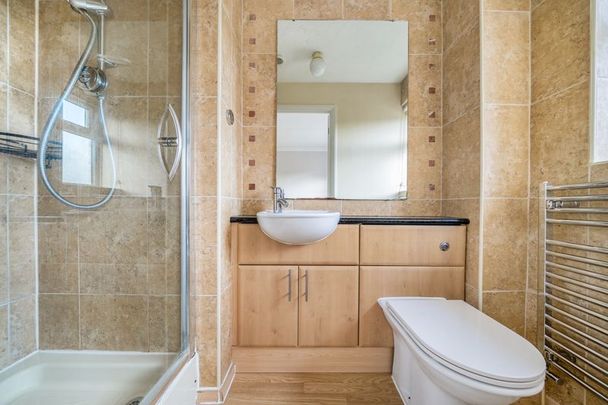 Pegasus Close, Haslemere, Surrey, GU27 - Photo 1