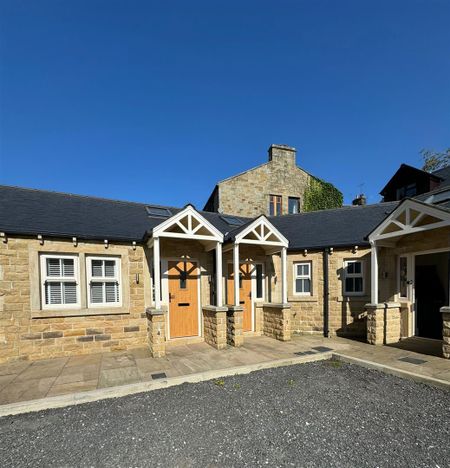 1 bed bungalow to rent in Ashworth Road, Rossendale, BB4 - Photo 2