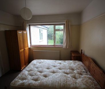 5 bedroom semi-detached house to rent - Photo 2