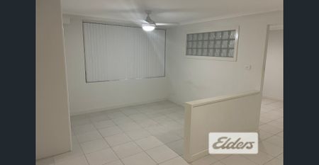 Open Plan Living - Photo 2