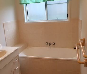 12 Edmund Kennedy Crt, 4740, Rural View - Photo 3