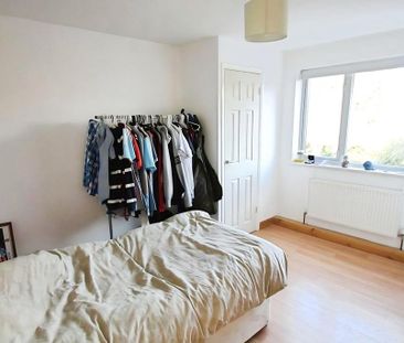 4 bedroom terraced house to rent - Photo 3