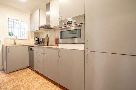 Carrer de Mendizábal, Valencia, Valencian Community 46011 - Photo 2