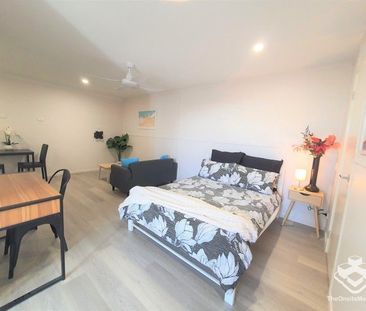 Furnished + Bills Incl + Free WiFi! - Photo 3