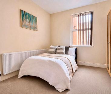 5 bedroom terraced house to rent - Photo 3