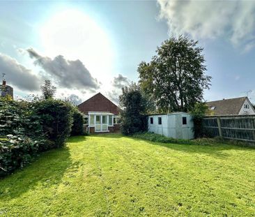 2 bedroom bungalow to rent - Photo 1