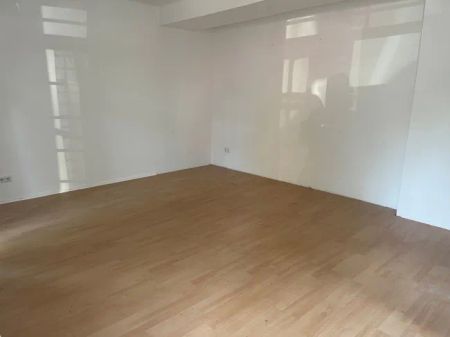 Kleines Appartement im Erdgeschoss -eigener Eingang- mit Stellplatz in 47229 Duisburg-Friemersheim - Foto 2