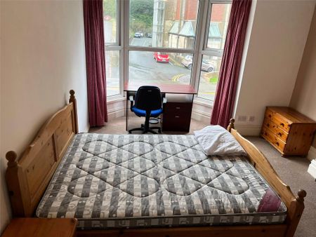 6 bedroom semi-detached house to rent - Photo 5