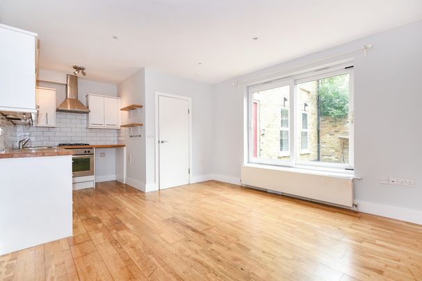 Melbourne Yard, Crystal Palace, London, SE19 - Photo 1