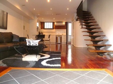 15 Industry Lane, Coburg - Photo 5