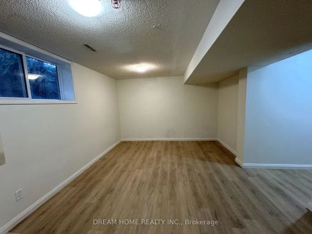 Property For Lease | E9369112 - Photo 5