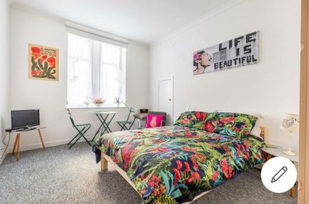 Studio Flat, Deanston Drive, G41 - Photo 2