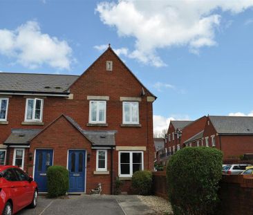3 bedroom semi-detached house to rent - Photo 2