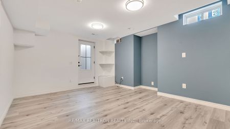 For Lease - 4 Oceanpearl Crescent, Whitby, Ontario - Photo 3