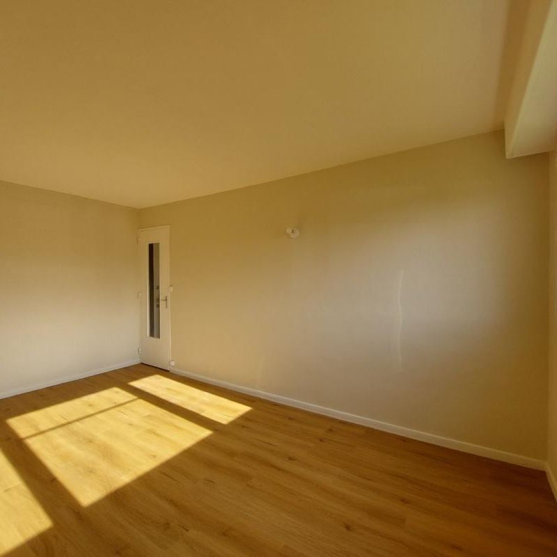 Location Appartement 2 pièces 41m² MONT ST AIGNAN 76130 - Photo 1