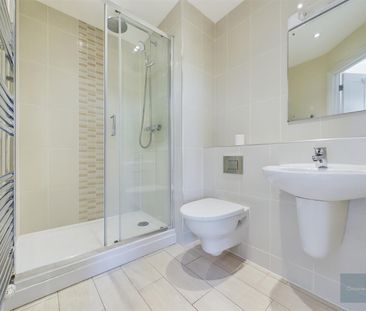 Stones Court, Bradford on Avon, Wiltshire, BA15, Bradford-On-Avon - Photo 5