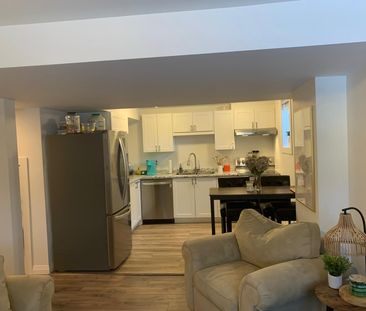 For Lease - 30 Westminster Circle, Barrie, Ontario - Photo 6