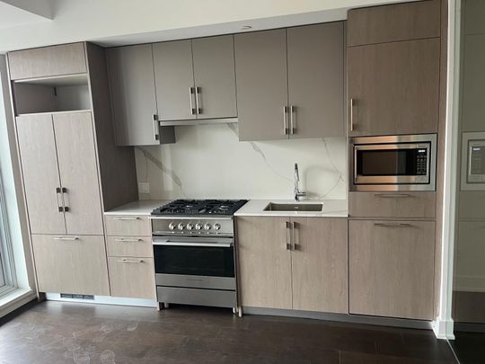 For Lease - 8 Manor Road Unit# 307, Toronto, Ontario - Photo 1