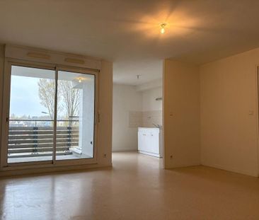 Location Appartement 3 pièce(s) de 62.74 m2 - Photo 2
