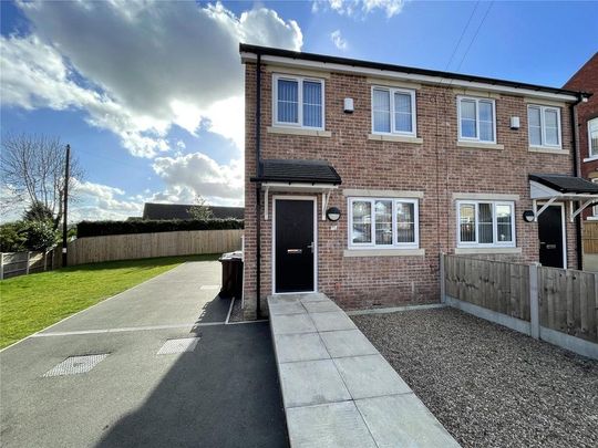 3 bedroom semi-detached house to rent - Photo 1