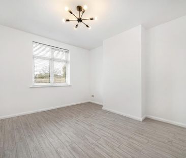 4 bedroom semi-detached house to rent - Photo 6