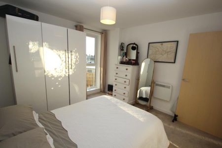 1 bedroom flat to rent - Photo 4