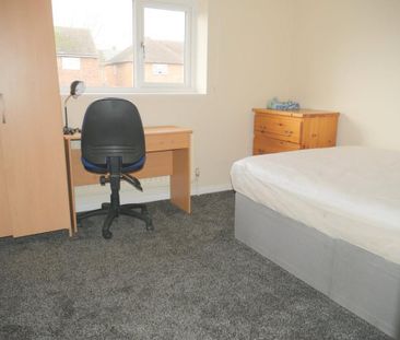 1 bedroom in a house share to rent - Photo 5