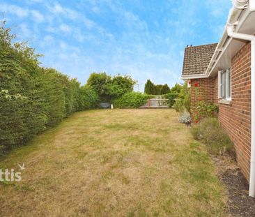 2 bedroom detached bungalow to rent - Photo 5