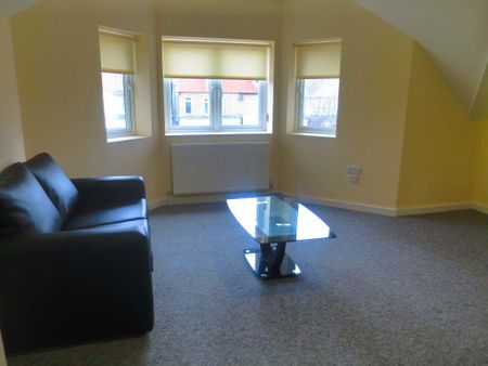 2 bedroom flat to rent - Photo 3