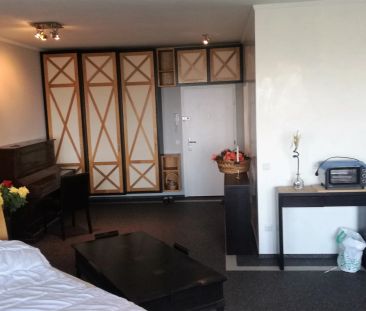 All-inklusive: spacious studio-apartment on higher floor for short ... - Foto 1