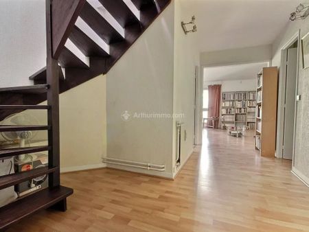 Location Appartement 3 pièces 75 m2 à Asnières-sur-Seine - Photo 2