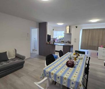 Spacious 3-Bedroom Home in Prime Papatoetoe Location - Photo 1