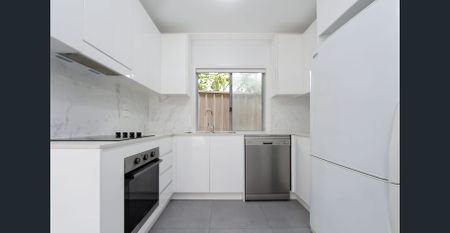 Modern And Spacious Rear Flat - Photo 5