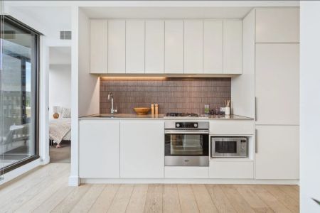 One Bedroom Apartment in Wanted Locale - Photo 5