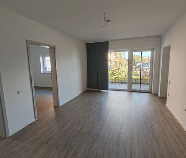 Helle 3-Zimmerwohnung mit Terasse und Einbauküche - Photo 1