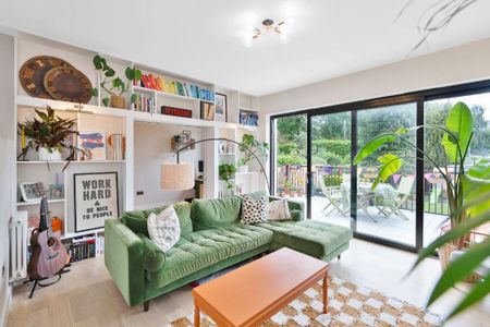 4 bedroom detached house to rent - Photo 3