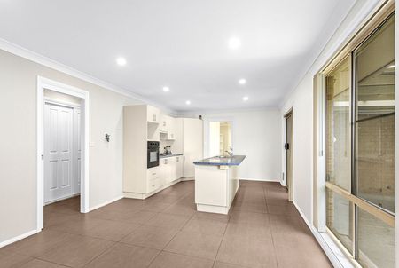 6 Month Tenancy Only ! - Photo 2