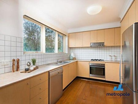 11/36 Westbury Street, ST KILDA EAST, VIC - Photo 3