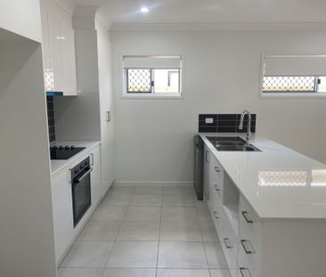 Perfectly Positioned Brand New Family Home looking for long tenants... - Photo 6