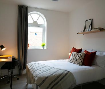 1 bedroom in a house share to rent - Photo 4