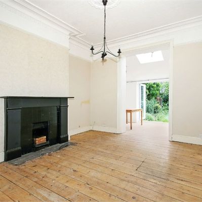 Vancouver Road, London - Photo 1