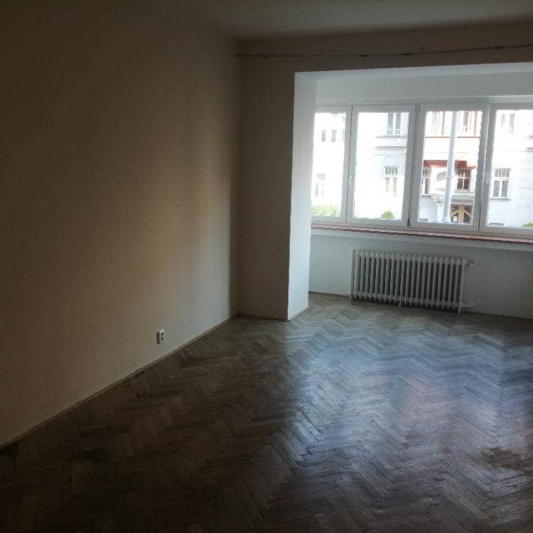 Pronájem bytu 2+1 80 m2 - Photo 1
