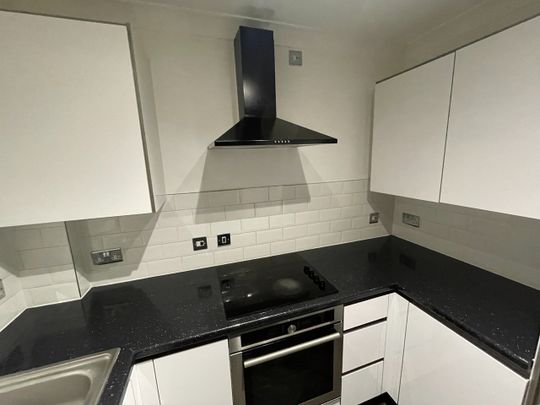 1 Bed Flat, Burne Jones House, B2 - Photo 1