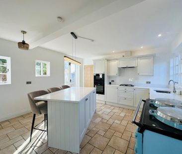 4 bedroom terraced house to rent - Photo 2