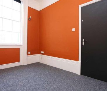 Oriental Place, Brighton, BN1 - Photo 1
