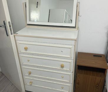 Room in a Shared House, Lodge Road, CR0 - Photo 2